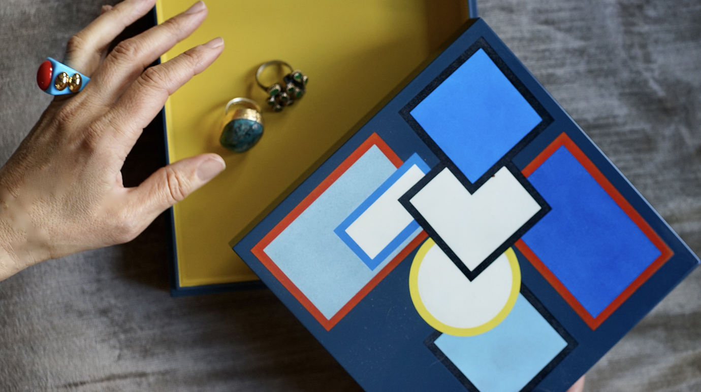 It’s getting cold outside Gift Guide