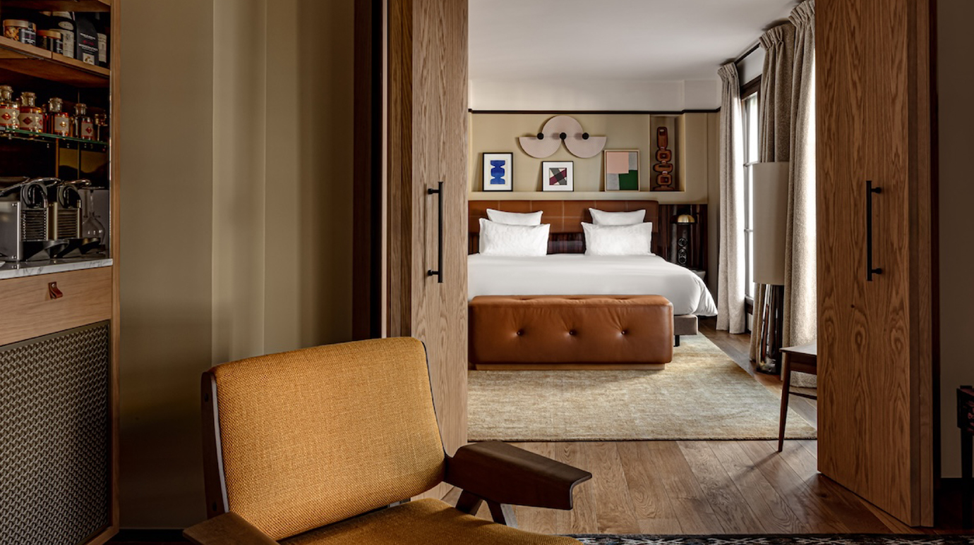 An American artist in Paris, Hotel NORMAN